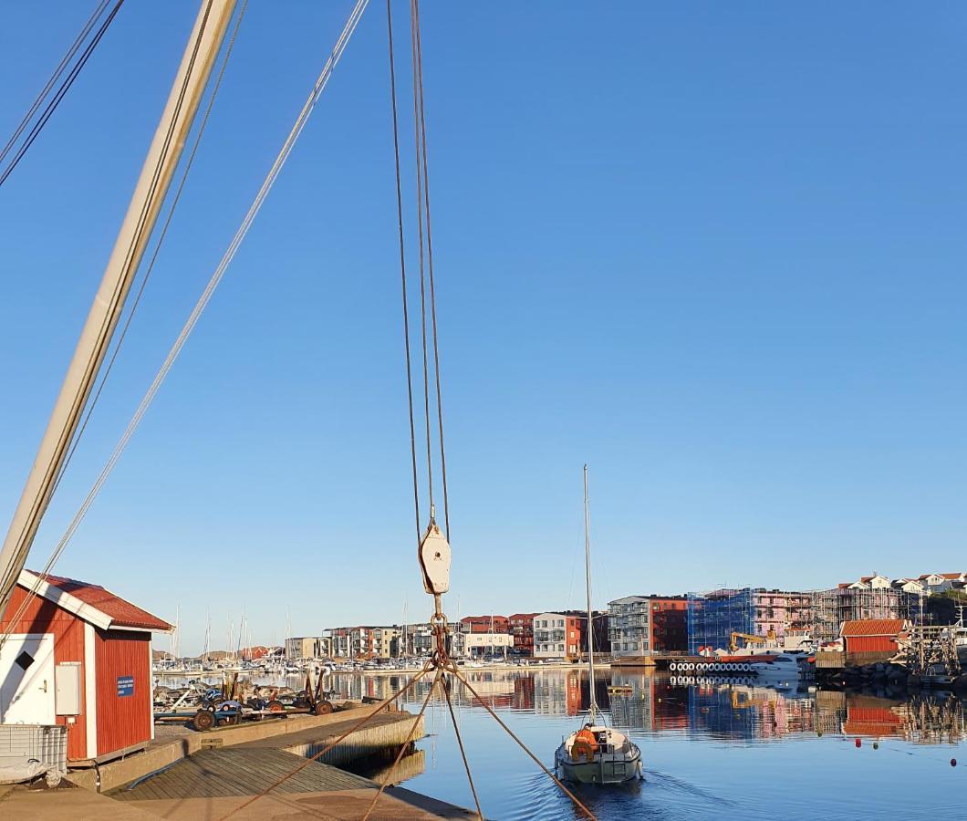 50 M Till Bad I Centrala Skaerhamn Esterno foto